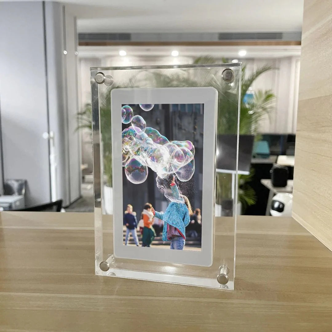 Luminas™ Digital Frame