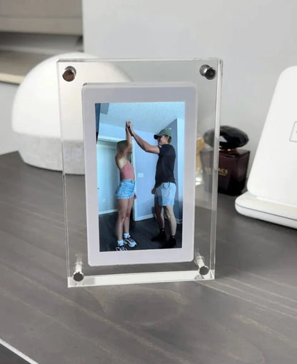 Luminas™ Digital Frame